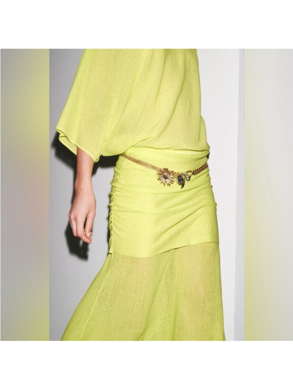 Zara Gold-Tone Flower Charm belt - Picture 4 of 4